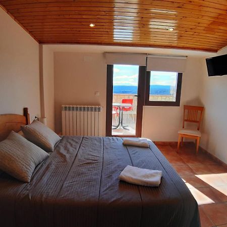 Apartamentos Mirador De Gudar Bagian luar foto