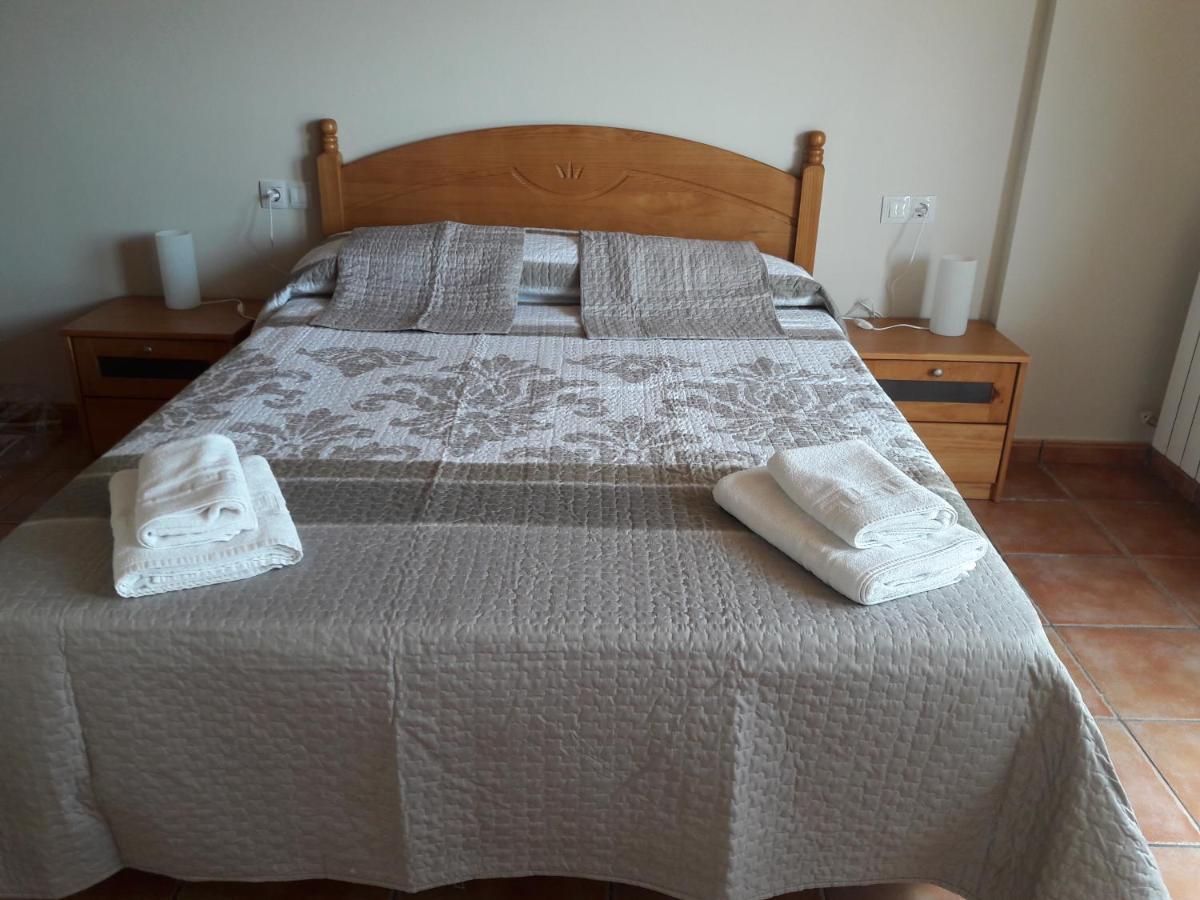 Apartamentos Mirador De Gudar Bagian luar foto