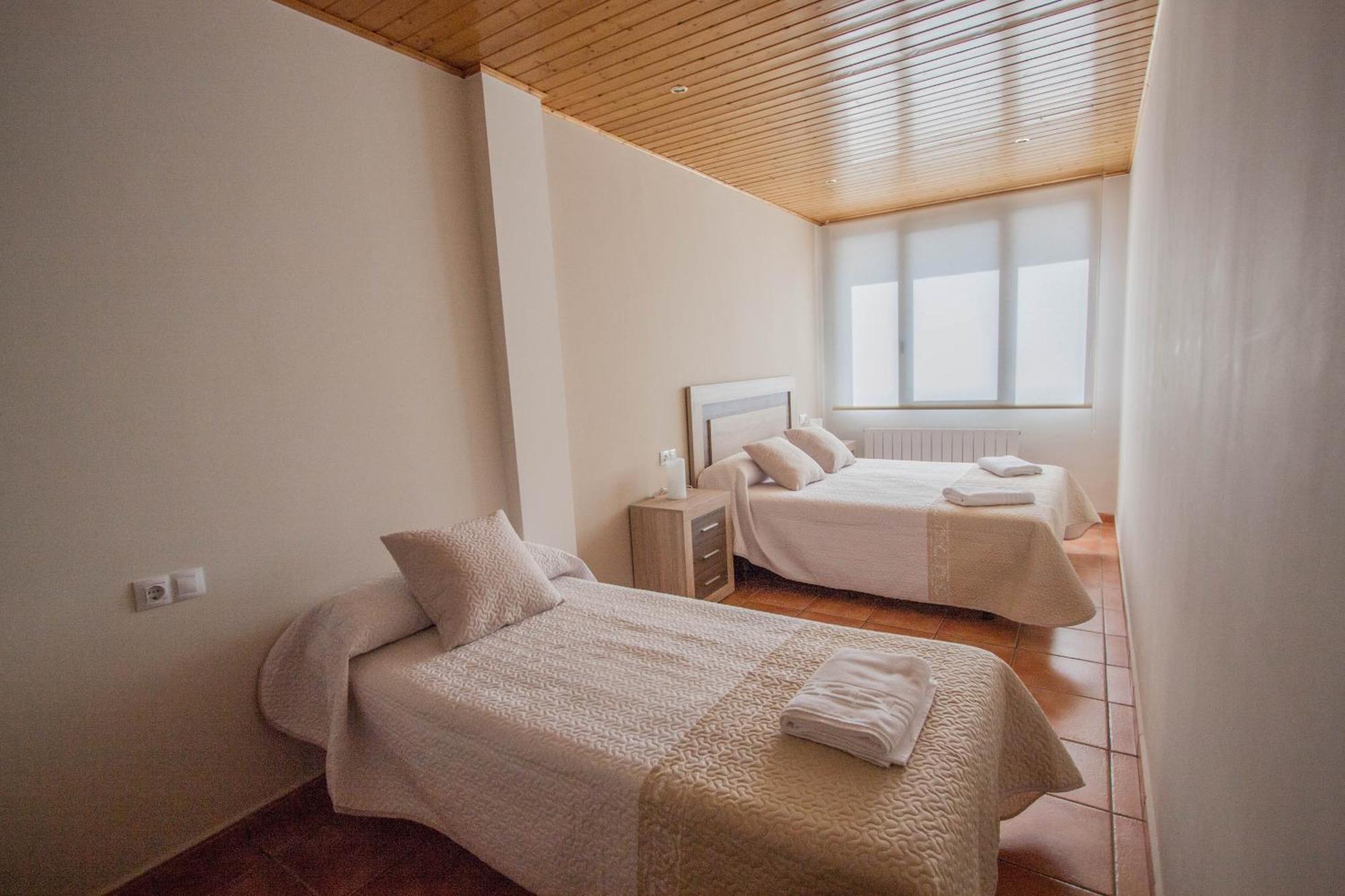 Apartamentos Mirador De Gudar Bagian luar foto