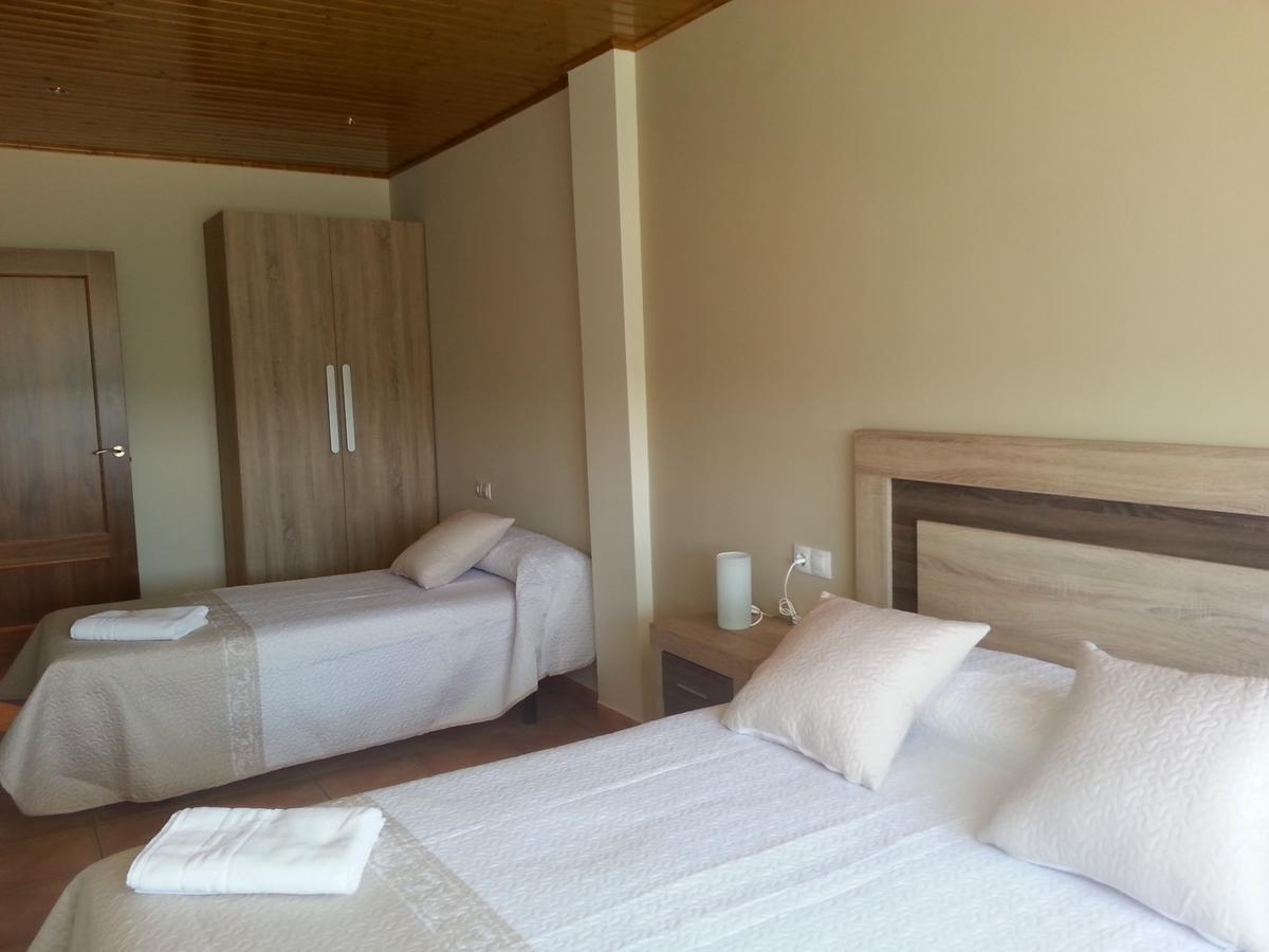 Apartamentos Mirador De Gudar Bagian luar foto