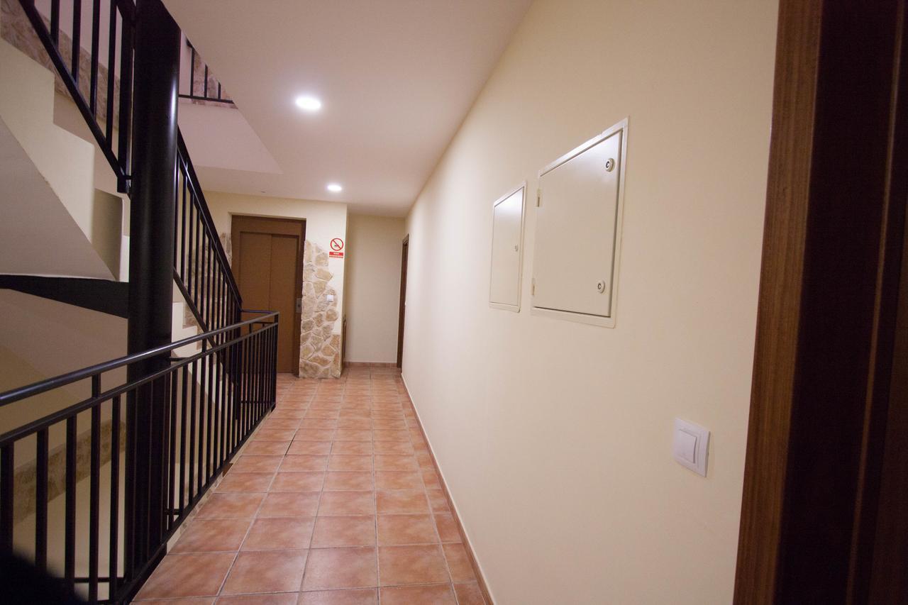 Apartamentos Mirador De Gudar Bagian luar foto